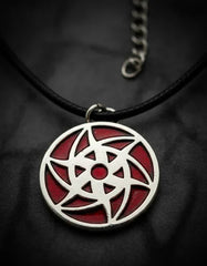 Collar Mangekyo Sharingan de Sasuke Uchiha