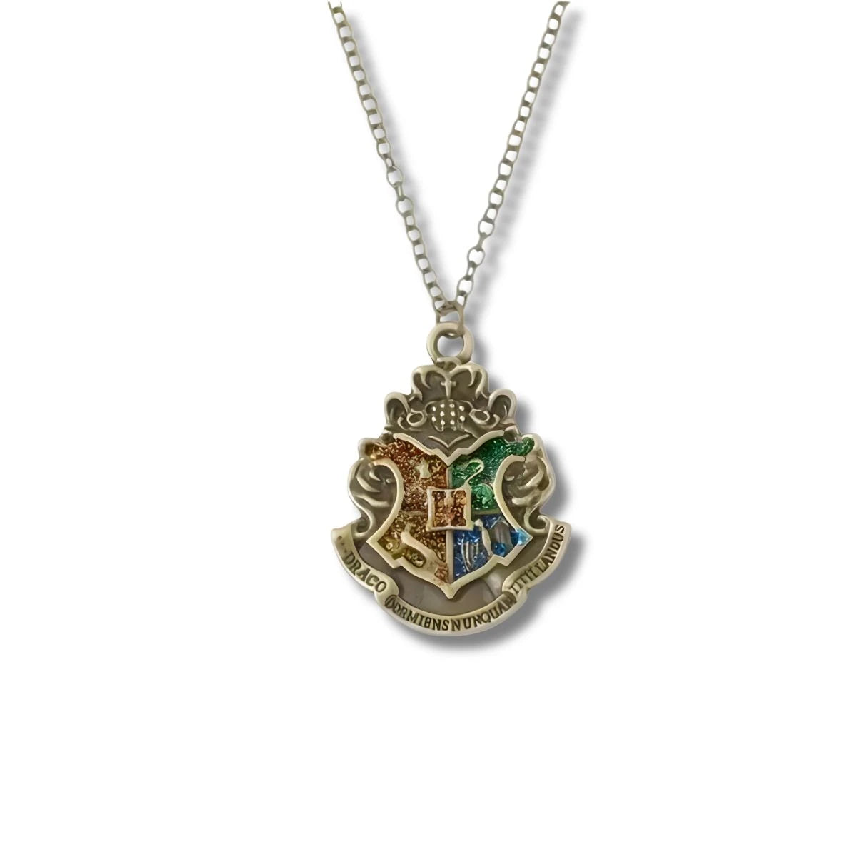 Collar Metálico Escudo Hogwarts Relieve Antiguo
