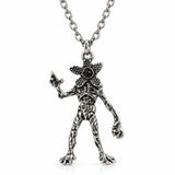 Collar Stranger Things Demogorgon Metálico