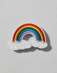 Parche Camiseta Arcoíris con Nubes
