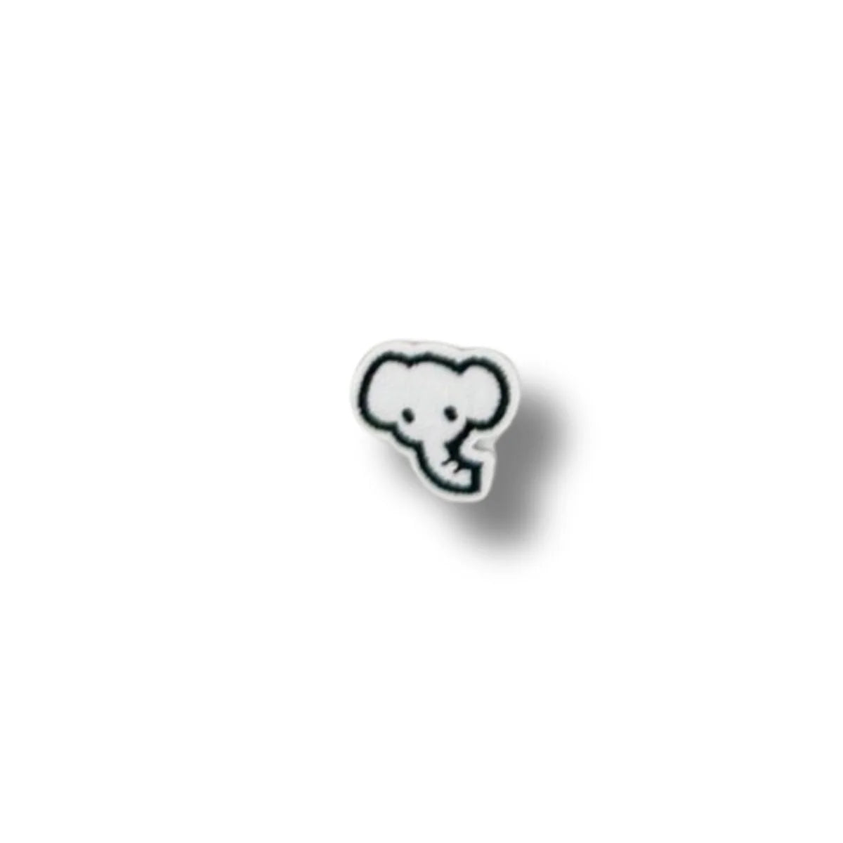 Cabeza de elefante blanco estilo minimalista bordada sobre fondo blanco.