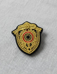 Parche Camiseta Escudo Dorado Elegante