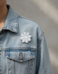 Parche Camiseta Flor Blanca Neutra