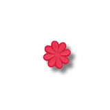 Flor bordada rojo coral con forma circular y pétalos anchos.