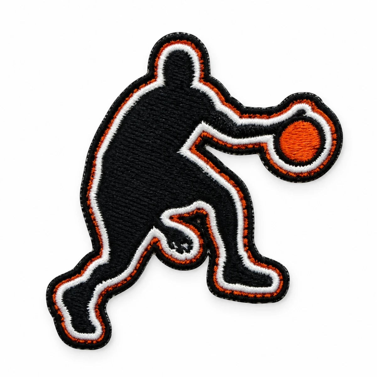 Parche Mediano Camiseta Jugador Baloncesto Driblando