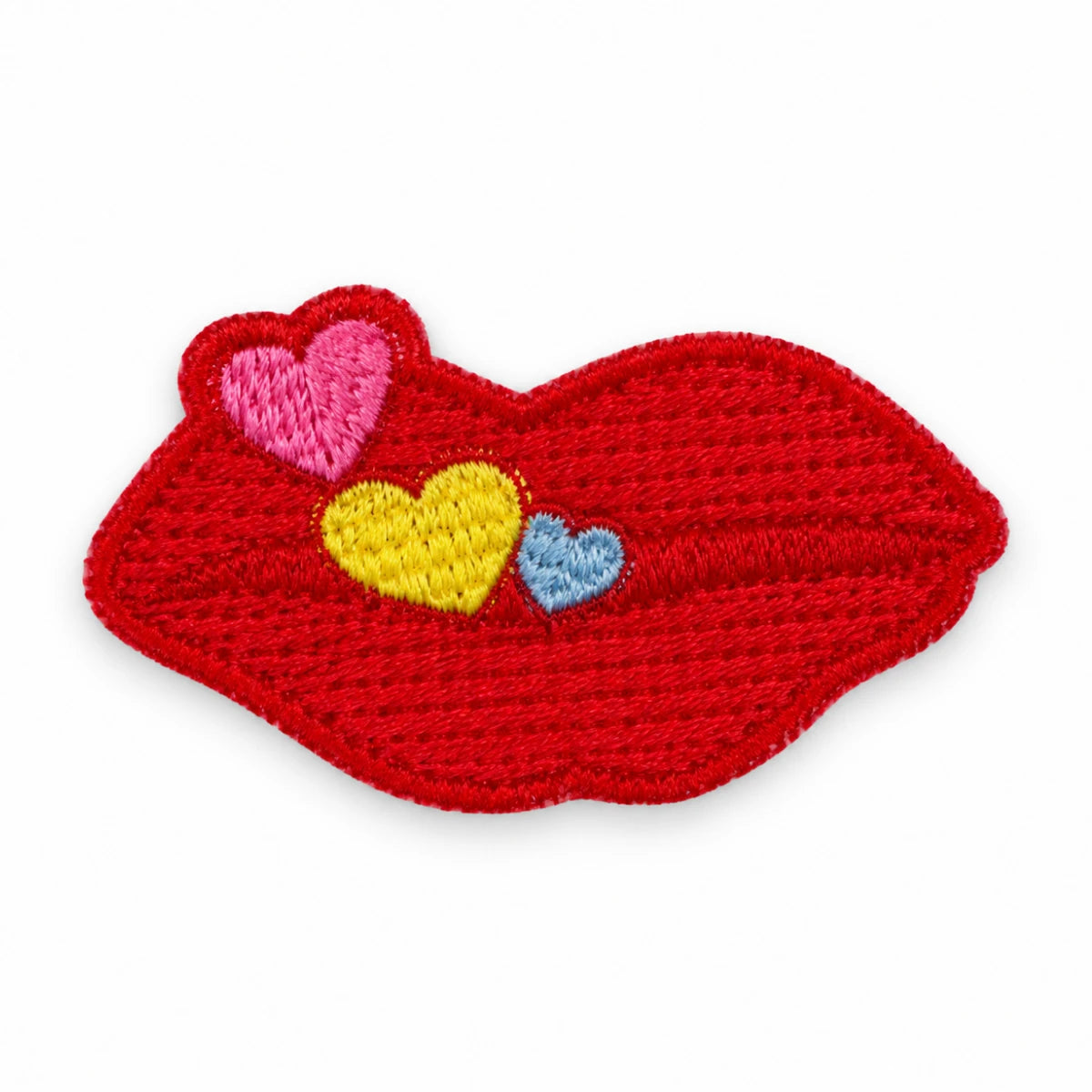 Parche Mediano Camiseta Labios Rojos con Corazones