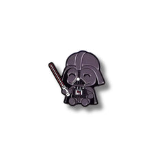 Pin Metálico Darth Vader Chibi con Sable