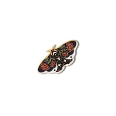 Pin Metálico Mariposa Jardín Oscuro