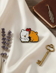 Pin Metálico Capibara y Pollito Enamorados