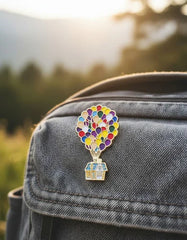 Pin Metálico Casa Voladora Up