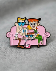 Pin Metálico Dexter en Familia