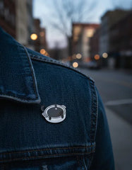 Pin Metálico Gatito en Cazuela