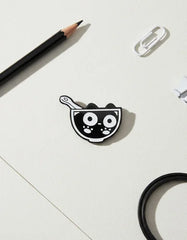 Pin Metálico Gatito en Cuenco