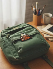 Pin Metálico Gatobús con Totoros