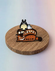Pin Metálico Gatobús con Totoros