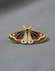 Pin Metálico Mariposa Café Estelar