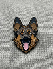 Pin Metálico Perrito Pastor Alemán Feliz