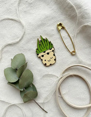 Pin Metálico Planta Coqueta