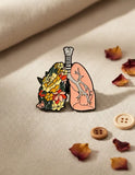 Pin Metálico Pulmones con Flores