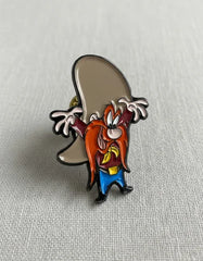 Pin Metálico Sam Bigotes