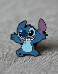 Pin Metálico Stitch Asustado