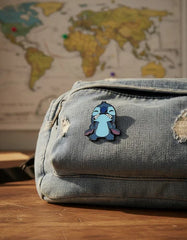 Pin Metálico Stitch Estresado