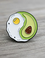 Pin Metálico Yin Yang Aguacate Huevo