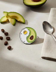 Pin Metálico Yin Yang Aguacate Huevo