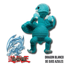 Amigurumi Dragon Blanco de Ojos Azules de Yu-Gi-Oh Vista Frontal