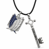 Collar Attack on Titan Alas de la Libertad y Llave