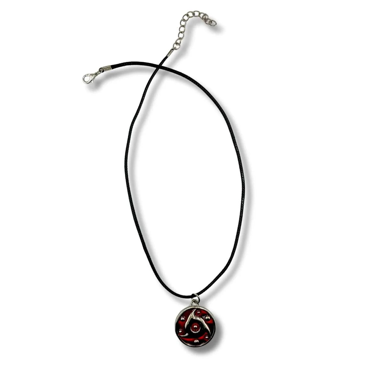 Collar Mangekyo Sharingan Itachi Uchiha Fondo Rojo