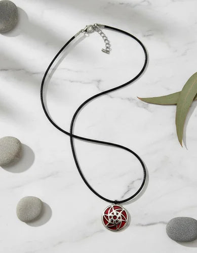 Collar Mangekyo Sharingan de Sasuke Uchiha