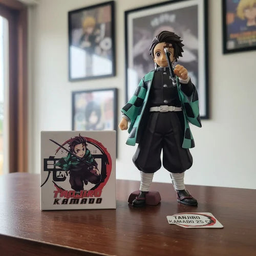 Figura Tanjiro Kamado 25 CM
