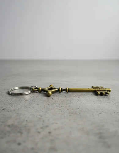 Llavero Metálico Llave Attack on Titan