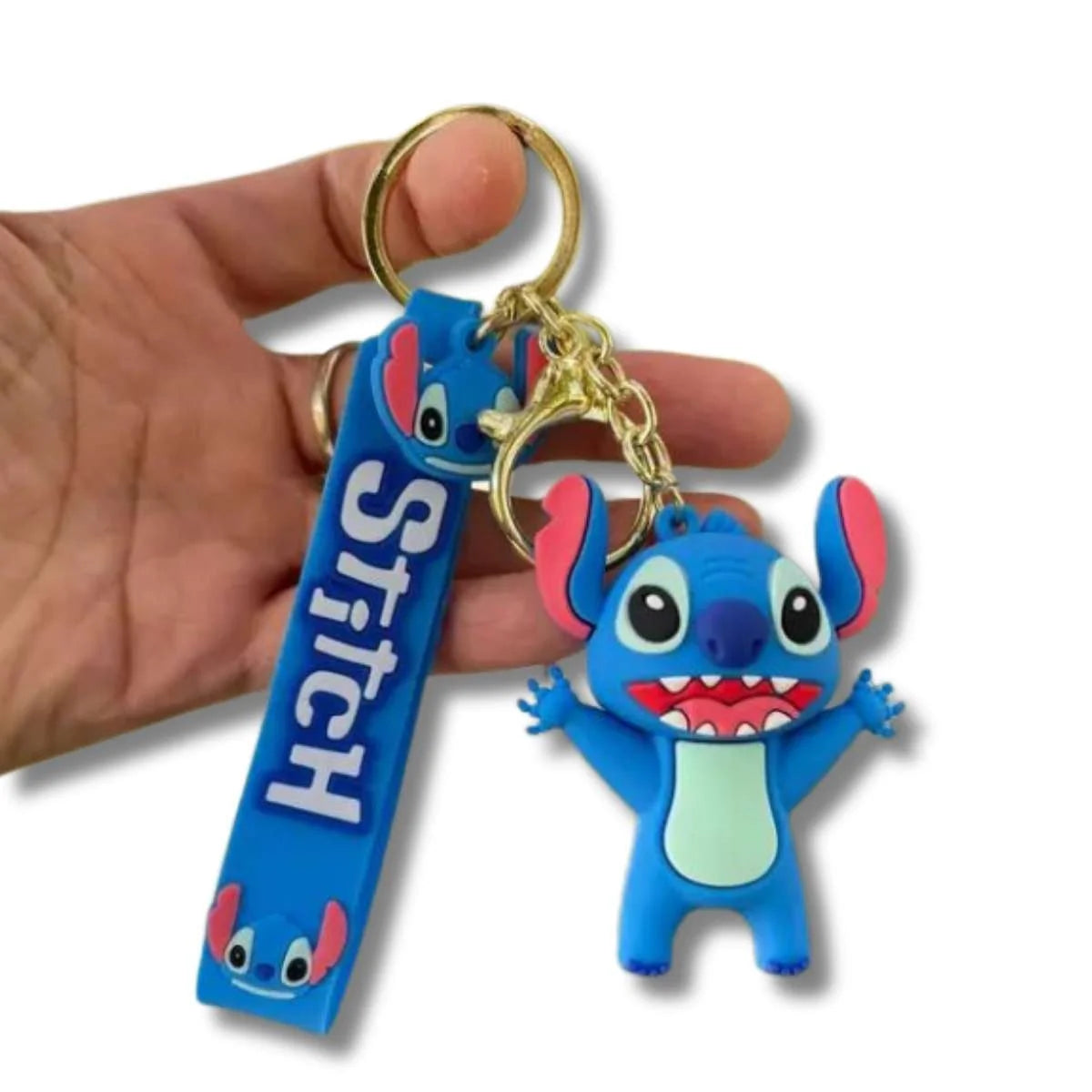 Llavero o Colgante Mochila Cute Stitch Abrazo Exhibido en mano