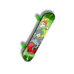 Mini patineta con diseño Graffiti Urbano en tonos verdes y personajes caricaturescos
