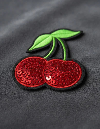 Parche Camiseta Cerezas con Lentejuelas