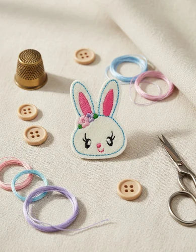 Parche Camiseta Conejita Floral Kawaii