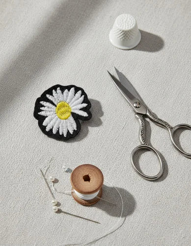 Parche Camiseta Margarita Contorno Negro