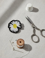 Parche Camiseta Margarita Contorno Negro