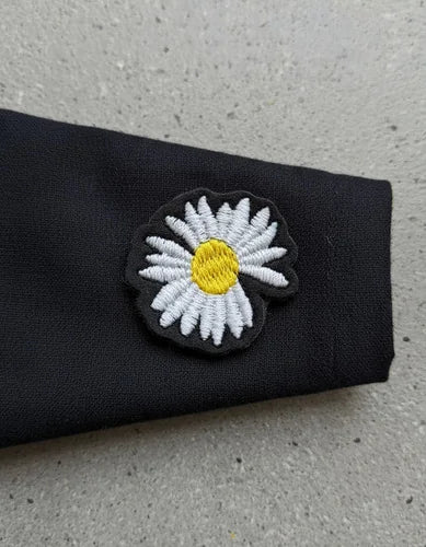 Parche Camiseta Margarita Contorno Negro