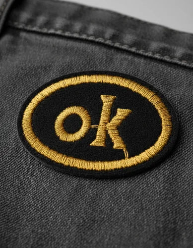 Parche Camiseta OK Dorado Clásico