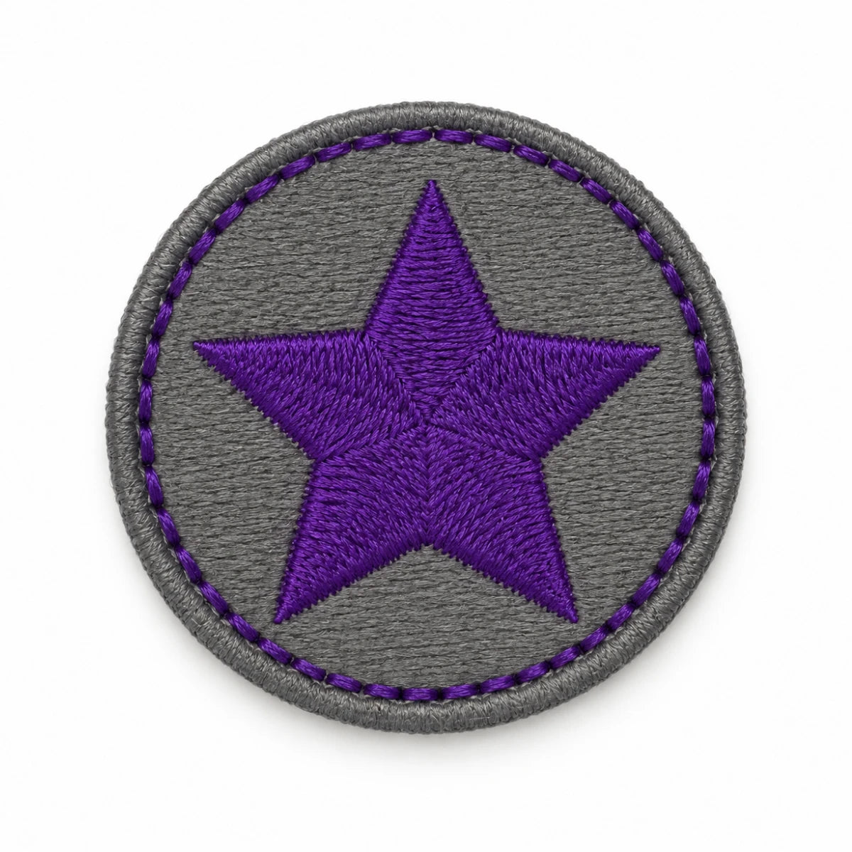 Parche Mediano Camiseta Estrella Morada Fondo Gris