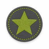 Parche Mediano Camiseta Estrella Verde Fondo Gris