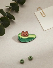 Pin Metálico Aguacate Gatuno