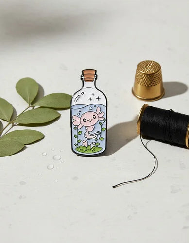 Pin Metálico Ajolote en Botella