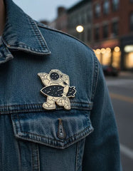 Pin Metálico Astronauta Surfero