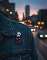 Pin Metálico Billy Saw