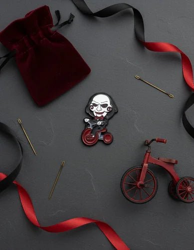 Pin Metálico Billy Saw