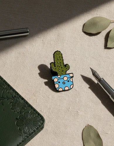 Pin Metálico Cactus Sorprendido